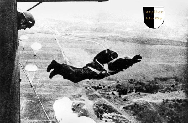 Fallschirmjäger Kreta Einsatz 1941 - Sprung aus der JU52
